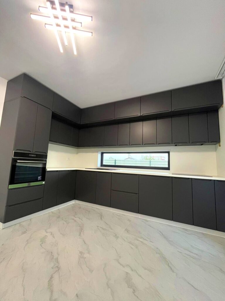 550850068_1334277918396208_584003897774784137_n