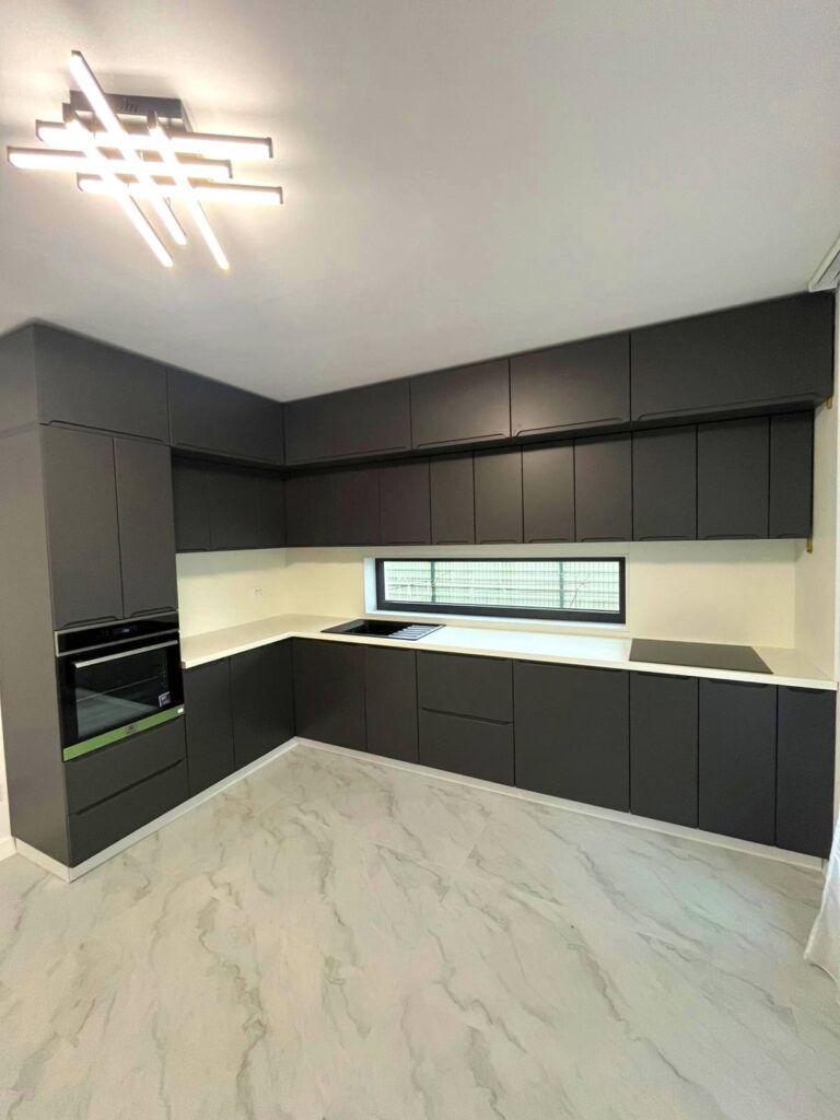 561415115_1334277775062889_8601984546089722750_n